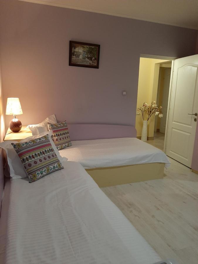 Luny Apartment Ruse Bagian luar foto