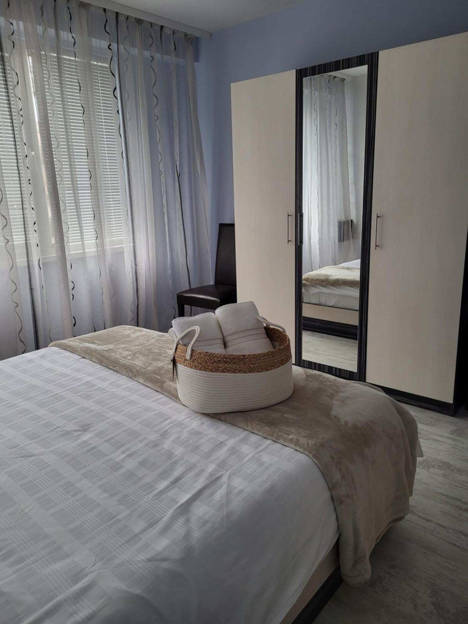 Luny Apartment Ruse Bagian luar foto
